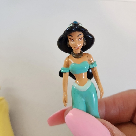 Aladdin Jasmine Disney Figurines Cake Topper Action Figure PVC - Picture 3 of 5